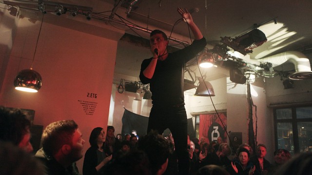 Lars Christian under konsert på Urørtscena (Foto: NRK P3)