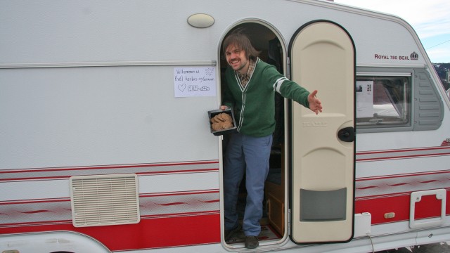 Velkommen til Kvål Karbis og Caravan. (Foto: Maria Lindberg)