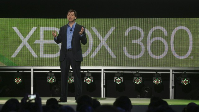 Don A. Mattrick, President of the Interactive Entertainment Business at Microsoft, speaks at the Microsoft E3 XBOX 360 media briefing in Los Angeles (Foto:  REUTERS/Fred Prouser)