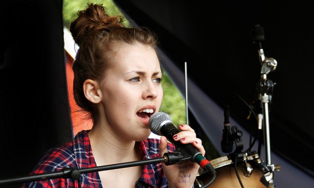 Eline Thorp på Hovefestivalen. (Foto: Lars Andersen, NRK P3)