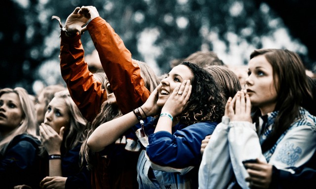 Topp 20 er en folkfest. Onsdag kommer showet til Trondheim. (Foto: Kim Erlandsen, NRK P3)