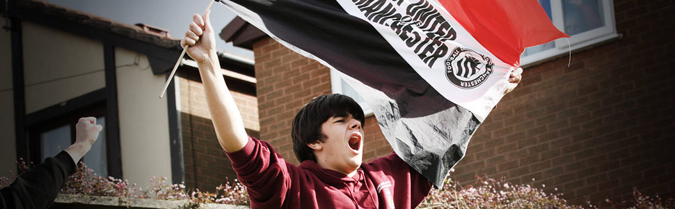 Ung F.C United of Manchester-supporter (Foto: Lars Haugdal Andersen, NRK)