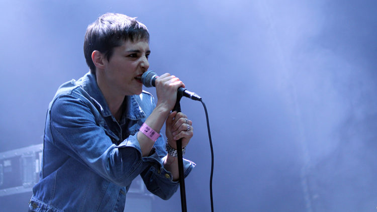 Savages på Roskilde 2013. Foto: Jørn Gjersøe, NRK P3.