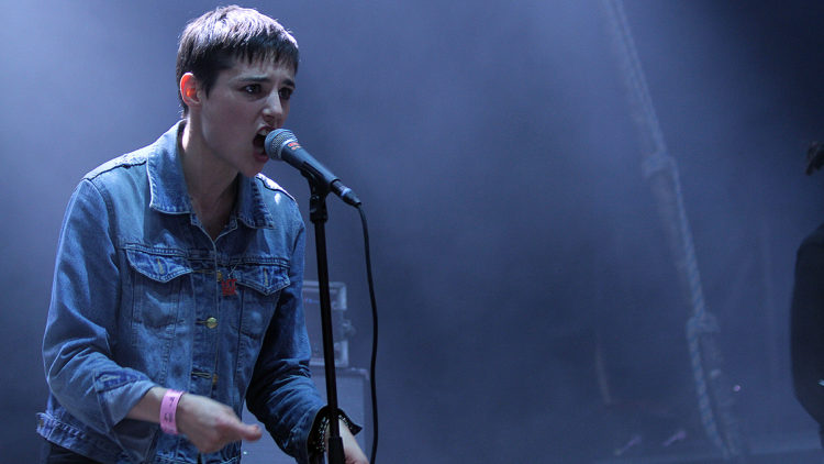 Savages på Roskilde 2013. Foto: Jørn Gjersøe, NRK P3.