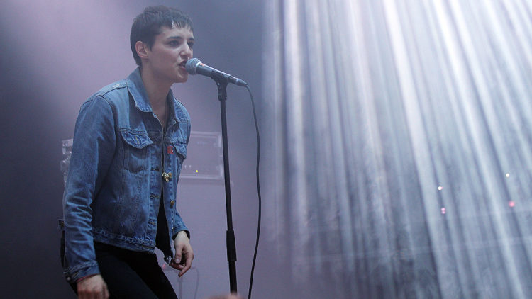 Savages på Roskilde 2013. Foto: Jørn Gjersøe, NRK P3.