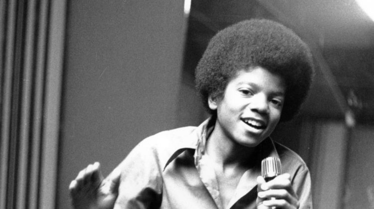 Michael Jackson i 1972,  her som 13-åring i Jackson-familiens hjem i Enchino California (Foto: AP Photo, AP)