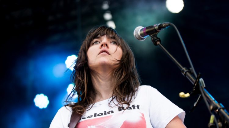 Courtney Barnett rocket Øya. Foto: Rashid Akrim, NRK P3