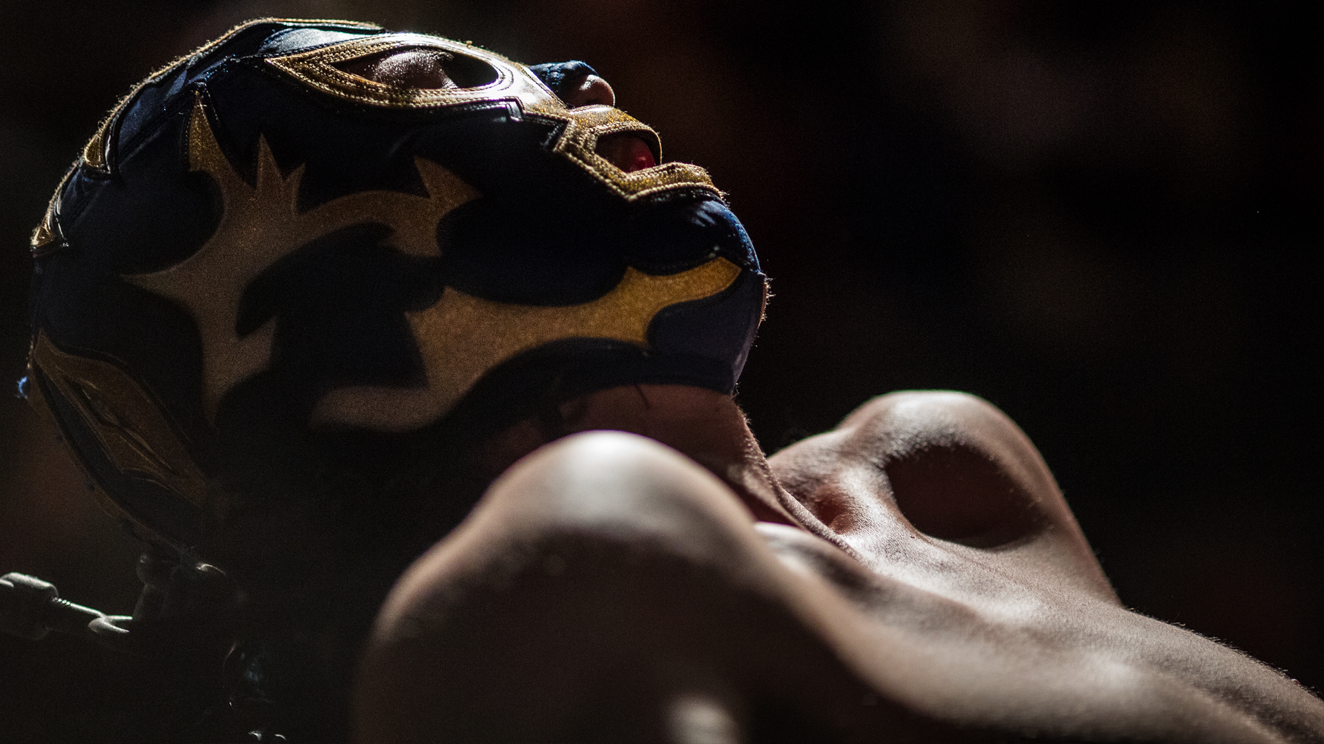 – De skadene vi pådrar oss er ekte, de er ikke avtalt på forhånd, forteller Asgeir «Argon» Halvorsen Raumli. Her fra under en NM i wrestling 2015. (Foto: Kim Erlandsen, NRK)