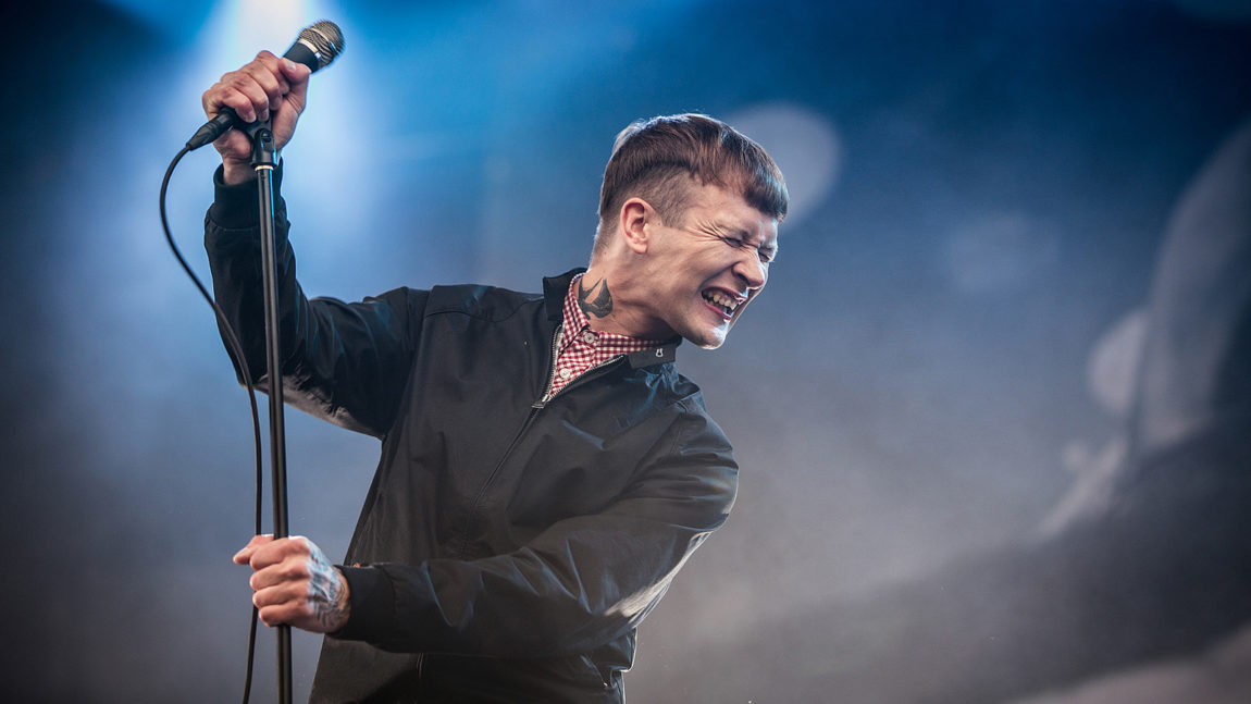 John Olav Nilsen & Gjengen  holdt en hel haug med festivalkonserter. Her under Øyafestivalen 2013, like før bandet gikk hvert til sitt. Foto: Kim Erlandsen, NRK P3