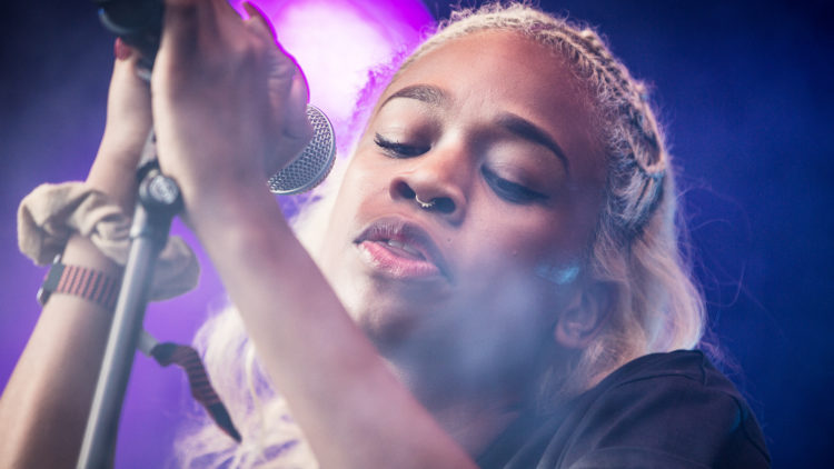 Abra på Baglerscenen, Slottsfjell 2016. Foto: Tom Øverlie, NRK P3