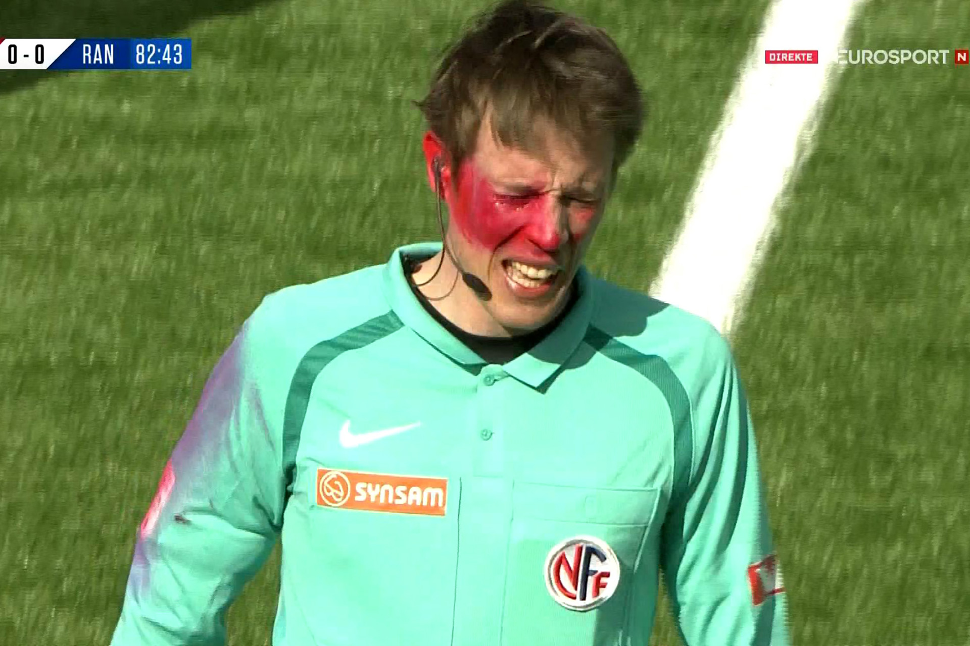 Linjedommer Ole Andreas Haukåsen ble angrepet med pepperspray i slutten av april. Foto: Eurosport 