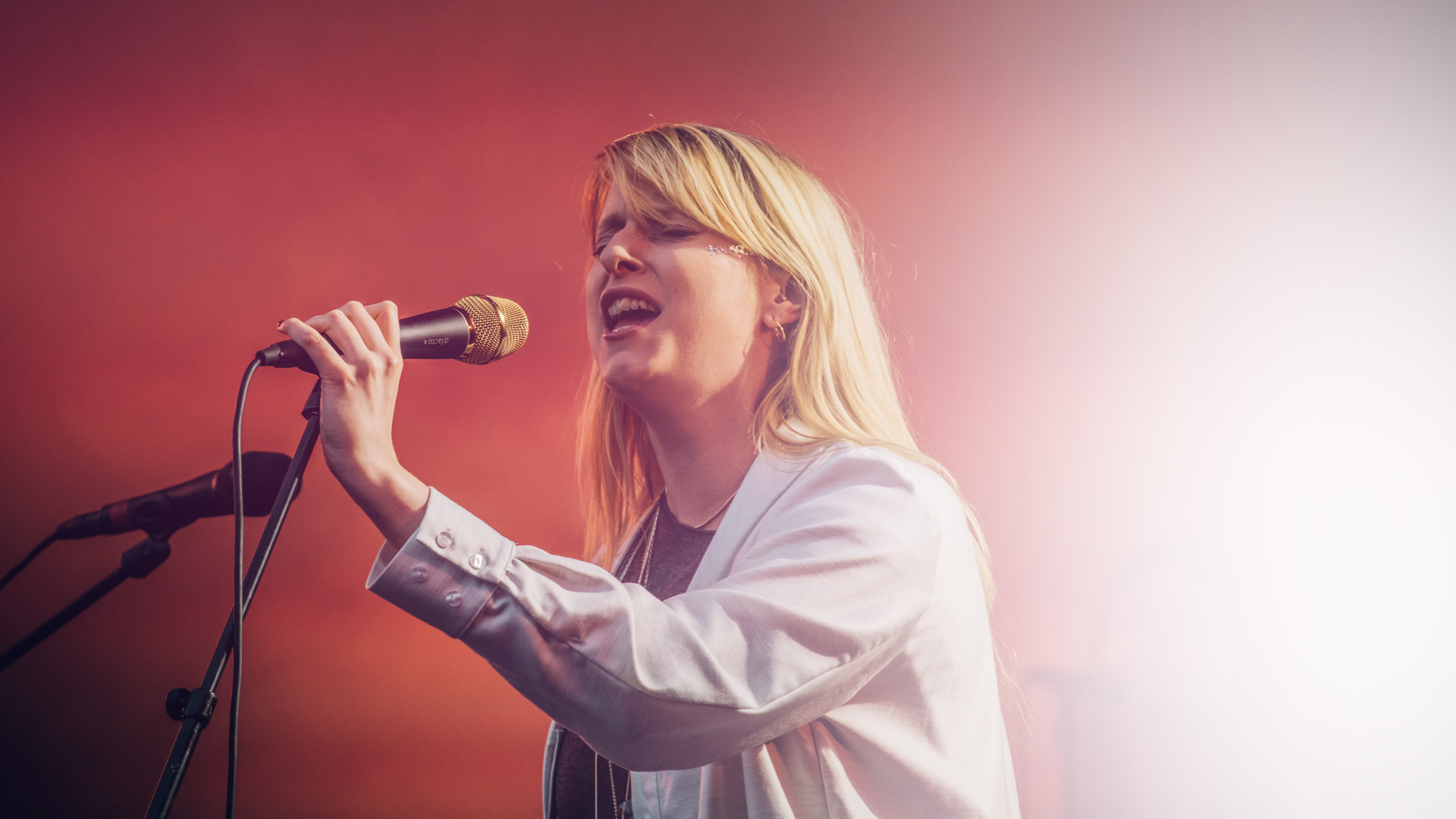 susanne sundfør under Norwegian Wood festivalen 2017. Foto: Rashid Akrim / NRK P3