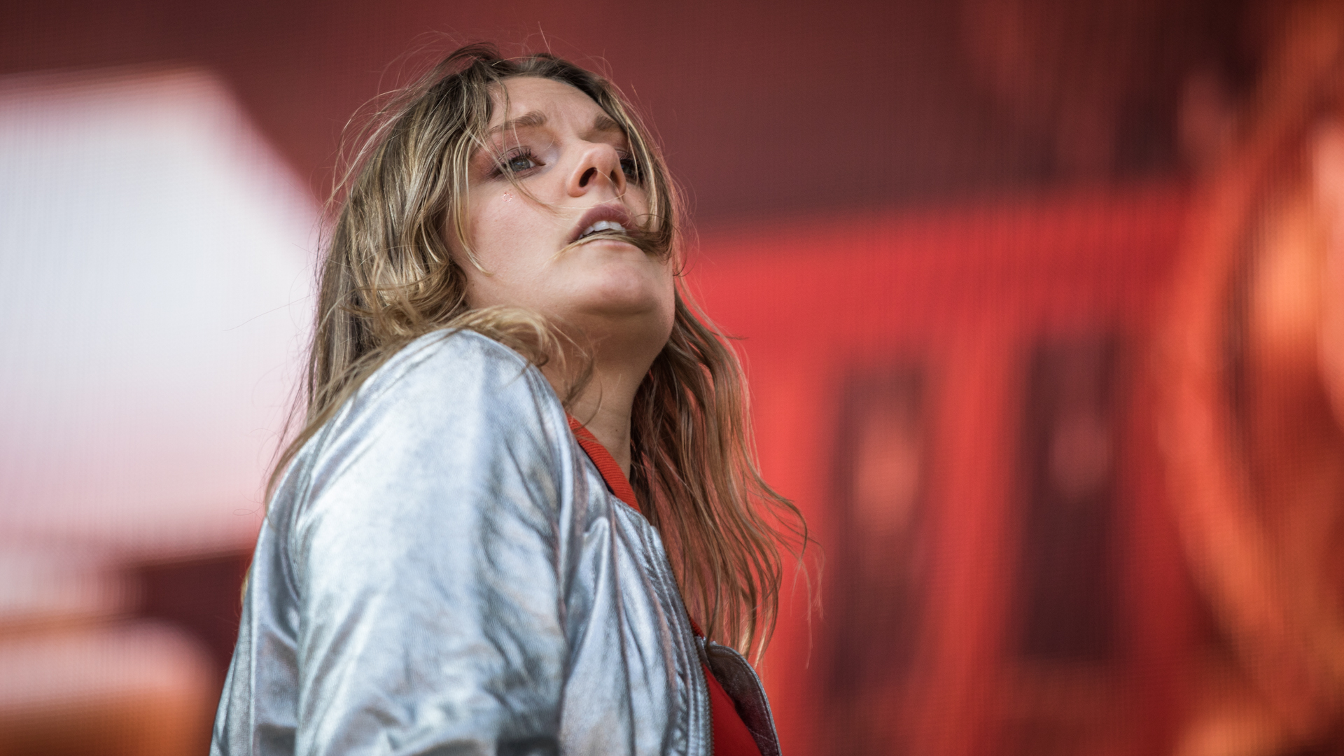 Tove Lo på Kongescenen, Slottsfjell 2017. Foto: Rashid Akrim, NRK P3