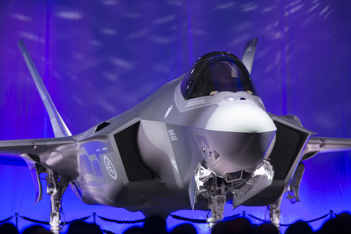 Norge har bestilt 52 slike fly av typen f-35. Foto: Laura Buckman / NTB scanpix