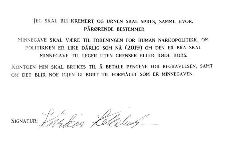 Tekst fra kristians testamentet, skrevet ut i sort blekk.