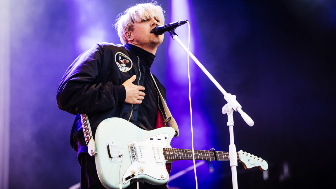 Daniel Kvammen på scena under Øyafestivalen 2017.