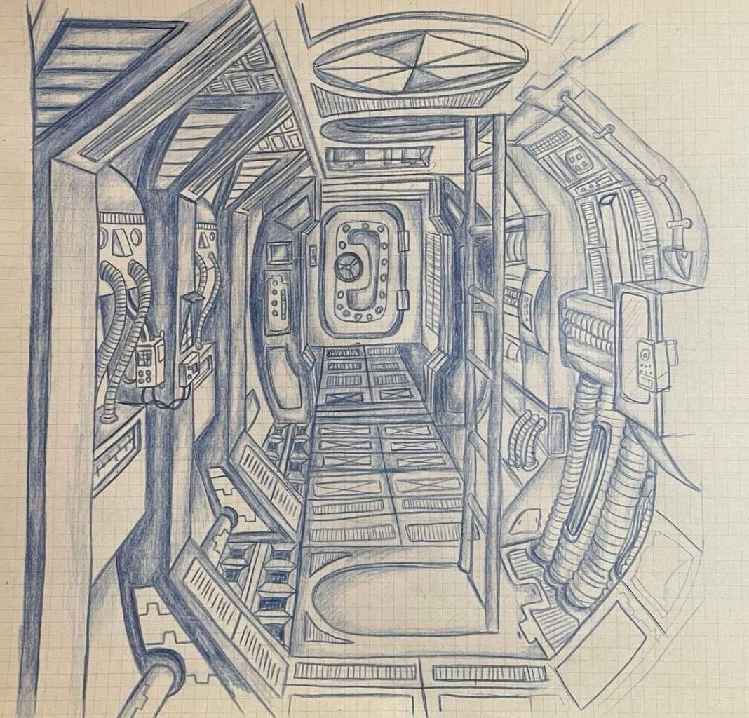 En skisse med blå blyant på et rutete ark viser hvordan produksjonsselskapet ønsker at romstasjonen skal bli. Langs veggene er det rør, knotter og knapper, og mye som minner om elektrisk avfall. I midten er det en stige, og i enden av gangen er det en dør med et hjul man kan snurre på.