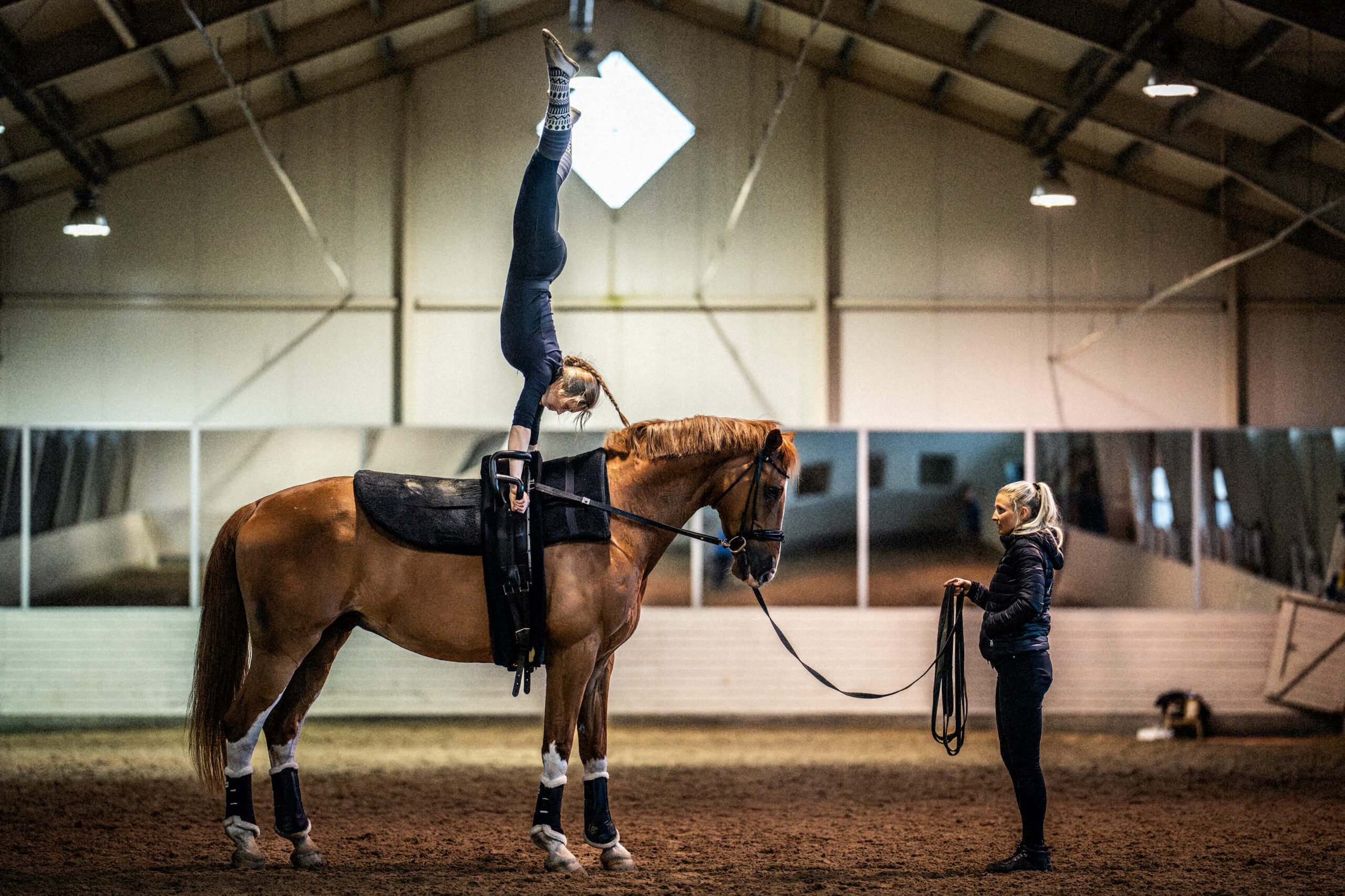 Kristine (23) turnar på hest: – Eg liker å pusha grenser