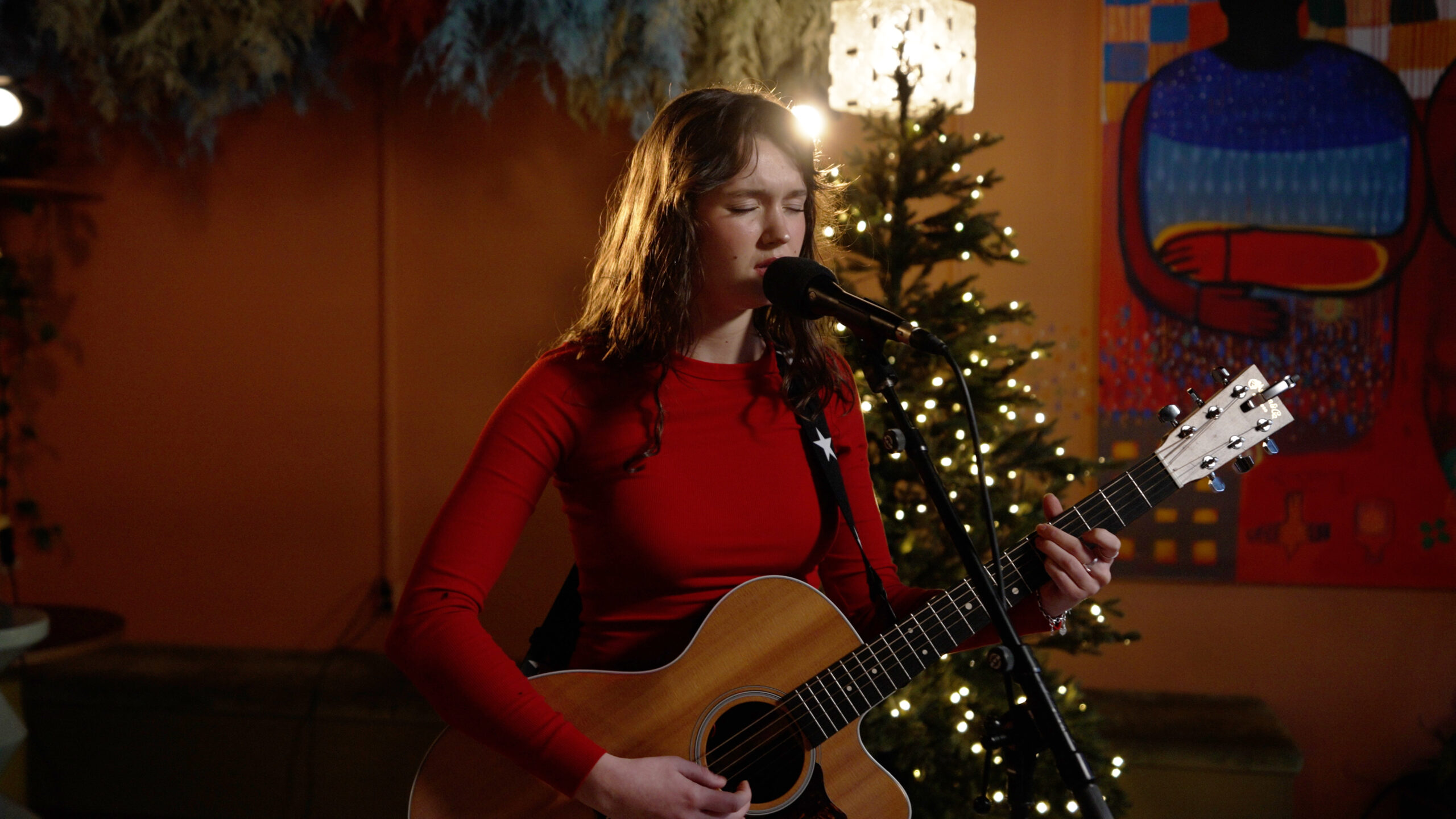 Anna Lille med nydelig tolkning av «Nå tennes tusen julelys»